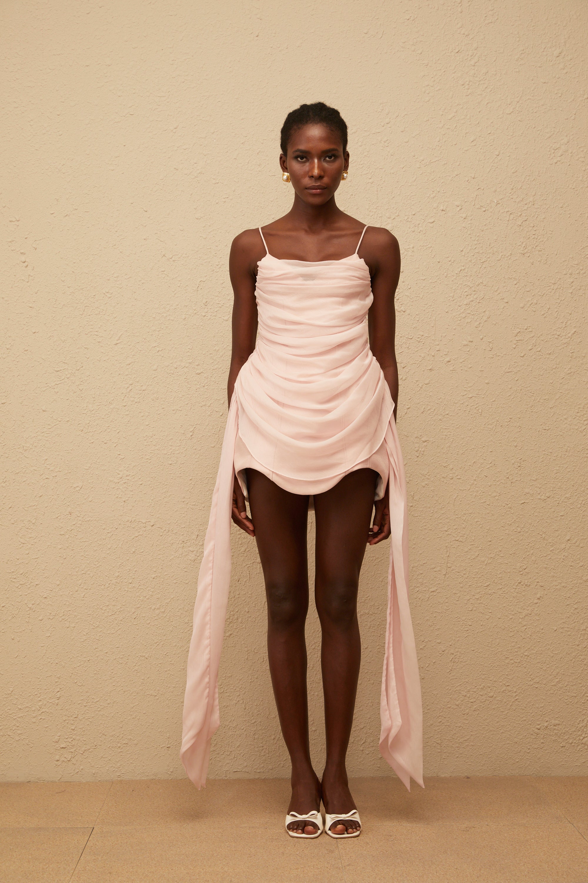 Vénus Pink Ribbon Design Ruched Mini Dress