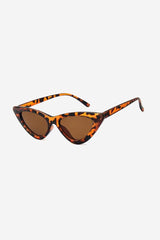 Sharp Cat-Eye Sunglasses with Sleek Frame Design – Tortoise