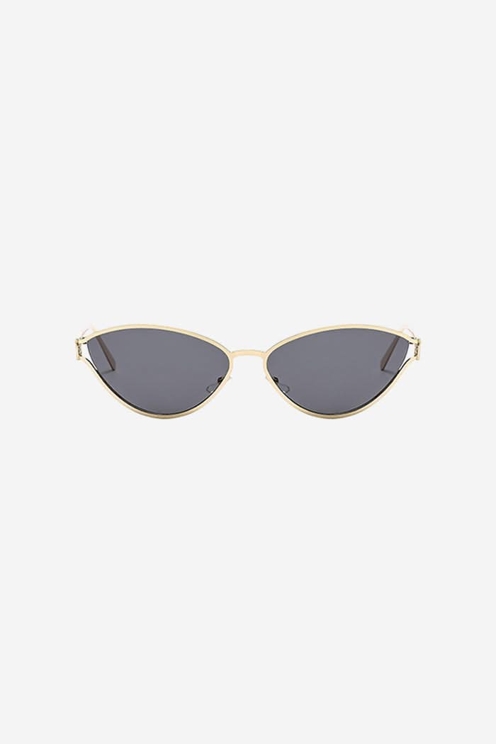 Cat-Eye Sunglasses With Gold Metal Frame – Black